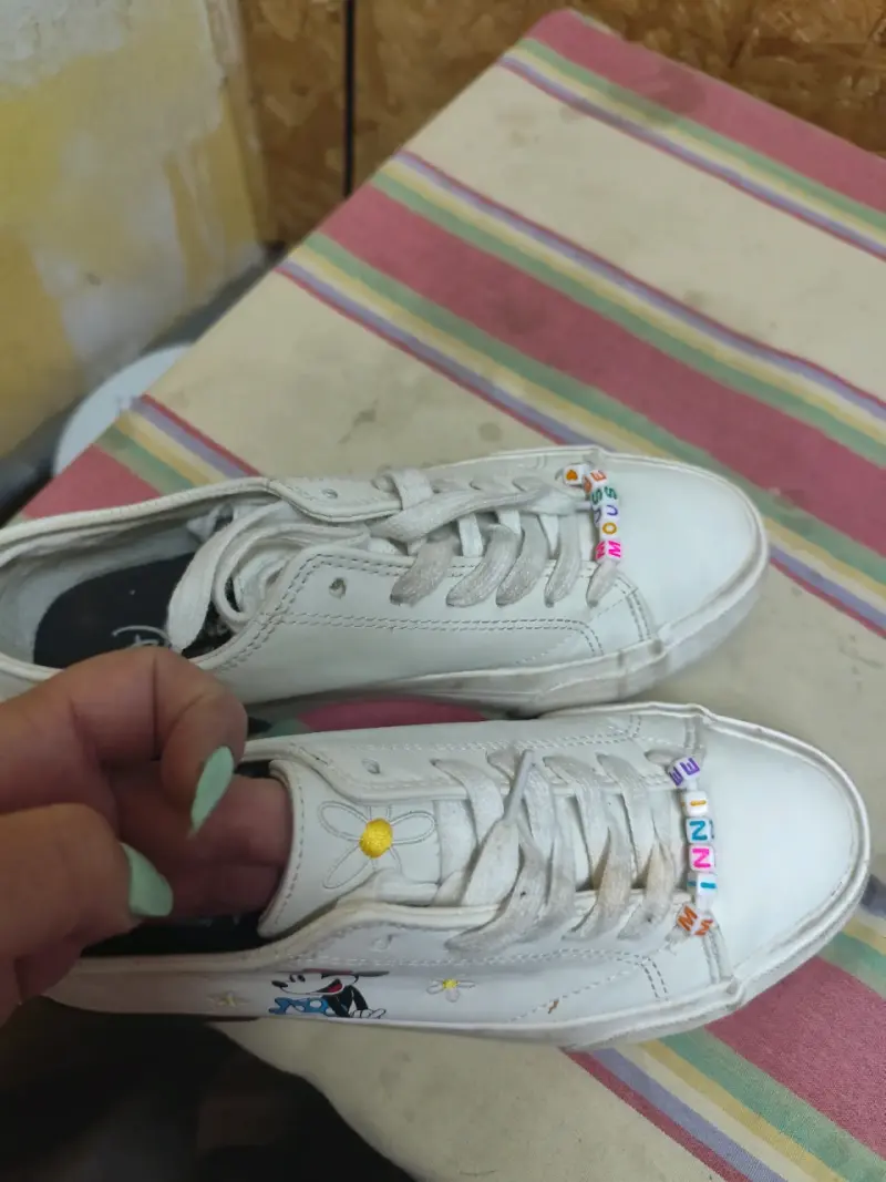 Zapatillas blancas con dibujo - 6