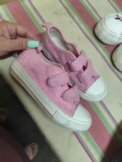 Zapatillas rosas infantiles - miniatura 1
