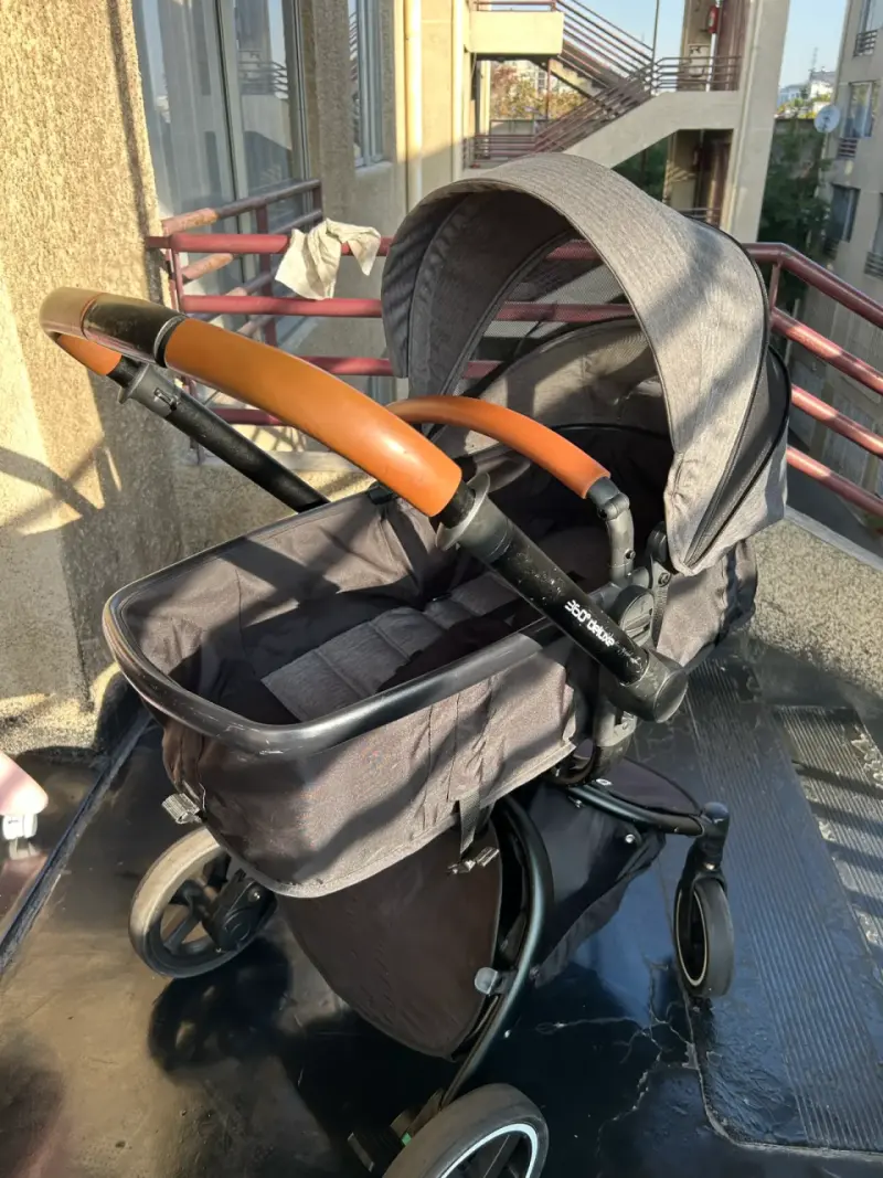 Coche de bebé Bebesit negro - 360 deluxe - 4