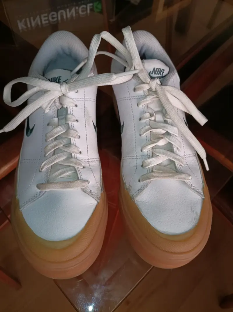 Zapatillas deportivas blancas - 2