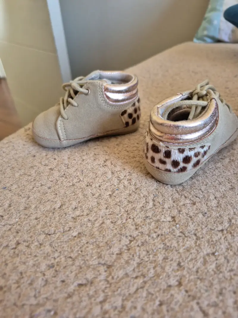 Pantalones cargo beige para niños - 3