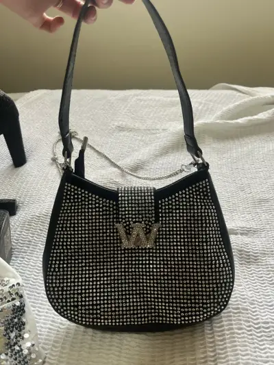 Cartera NUEVA con brillos plateada - miniatura 2