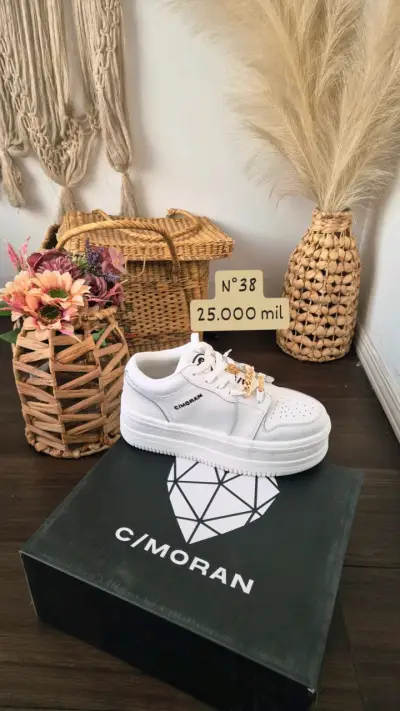 Zapatillas blancas con plataforma - miniatura 1