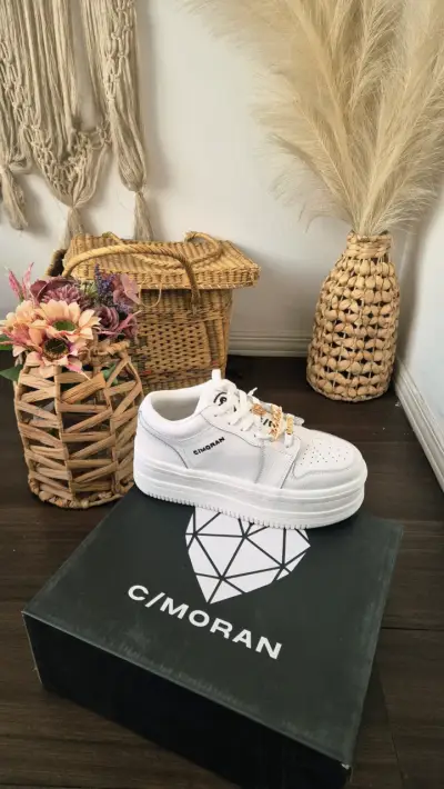 Zapatillas blancas con plataforma - miniatura 3