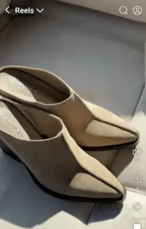 Zapatos beige de punta cerrada - miniatura 1