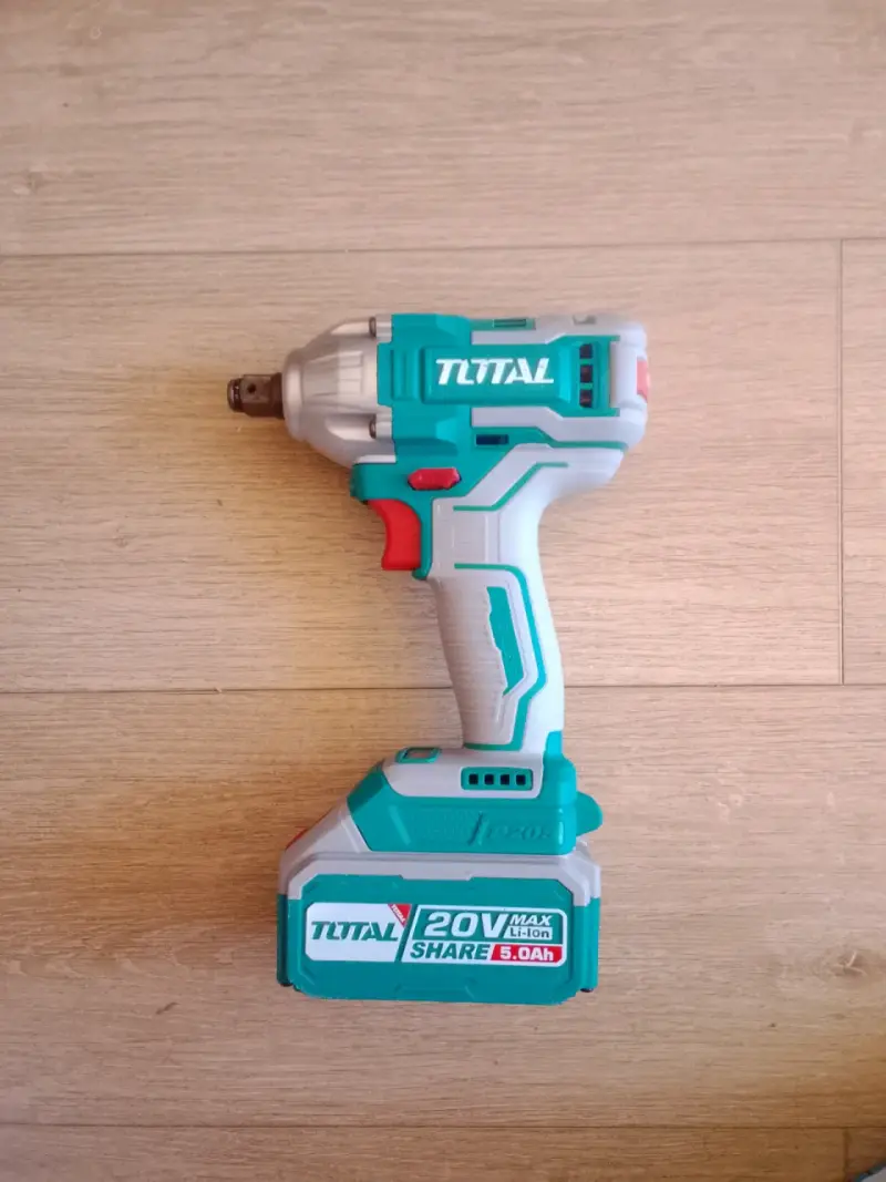 Llave de impacto Total 20V - 1