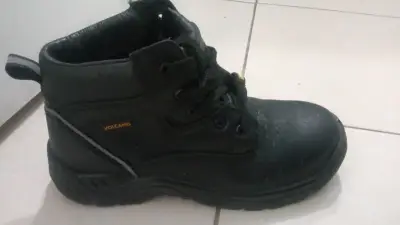Zapato de seguridad negras - miniatura 1