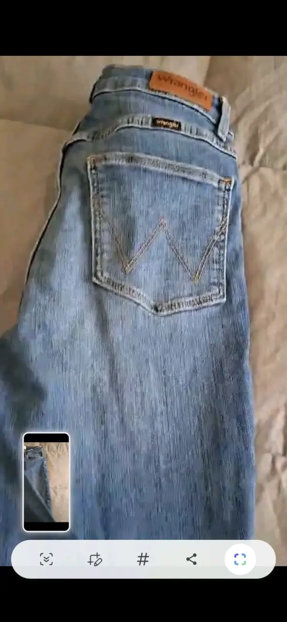 Jeans azul focalizado - 3