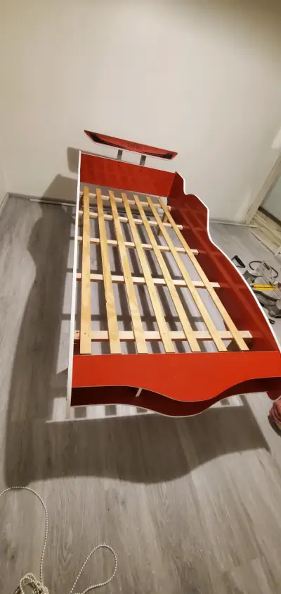 Cama infantil auto de carreras roja - miniatura 2