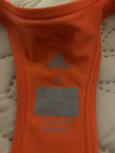 Top deportivo Adidas - miniatura 2