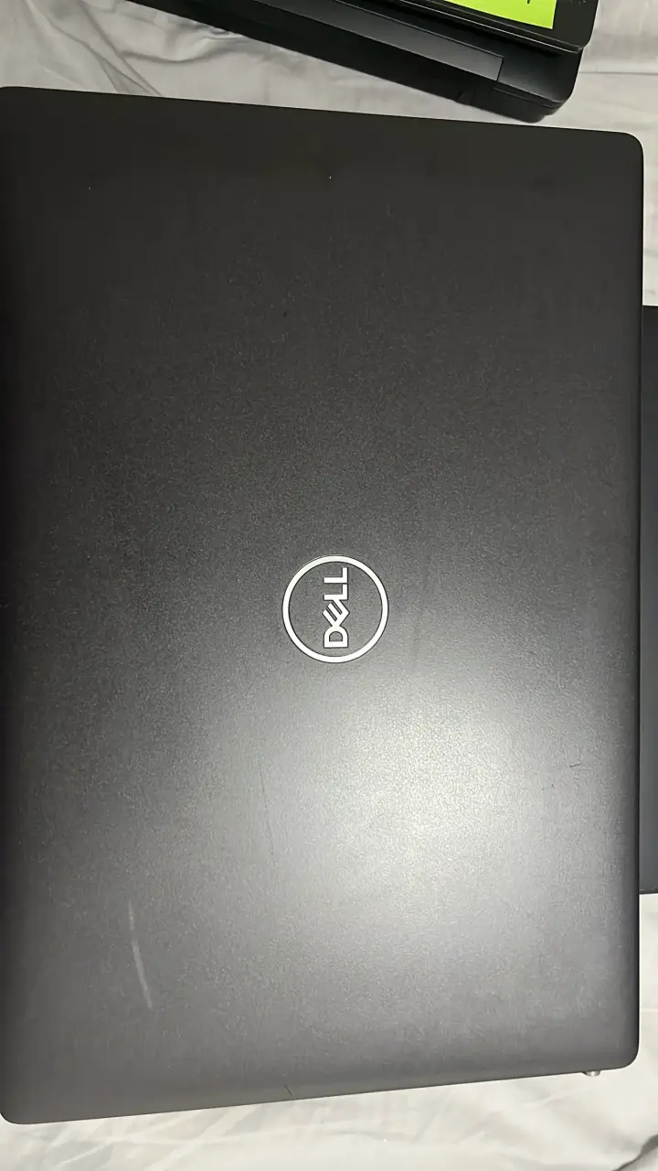 Laptop Dell 5400 usada - 1