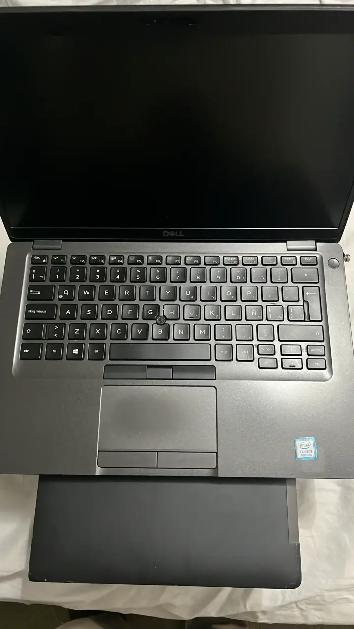 Laptop Dell 5400 usada - 2
