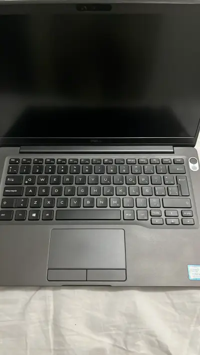 Laptop Dell 5400 usada - miniatura 4
