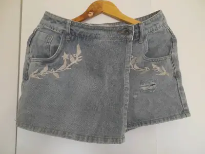 Short de mezclilla bordada - miniatura 1