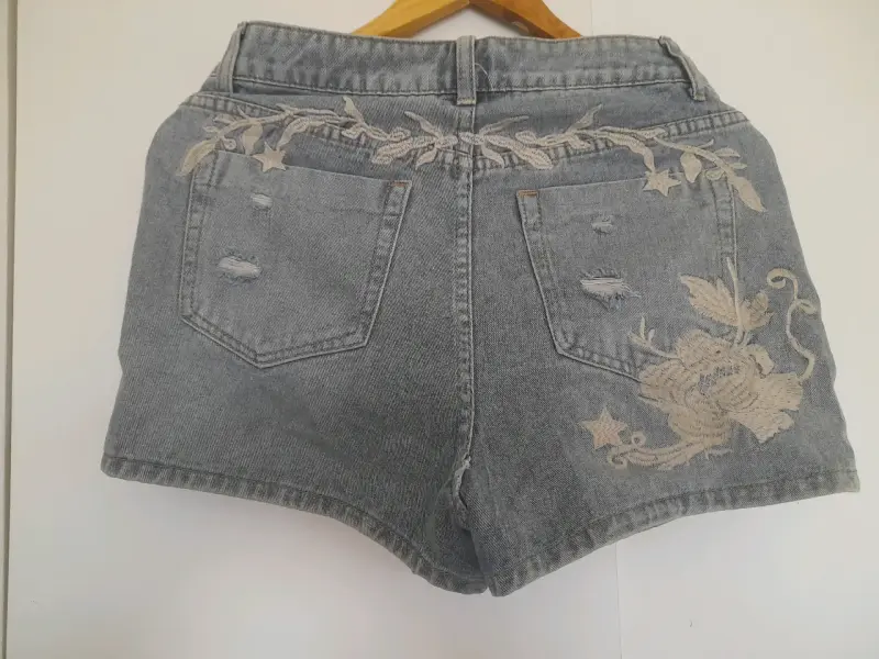 Short de mezclilla bordada - 2