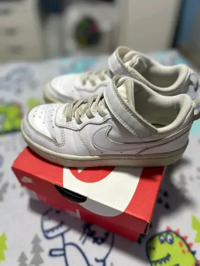 Zapatillas deportivas blancas Nike - miniatura 1