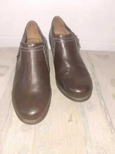 Zapatos de cuero marrón - miniatura 1