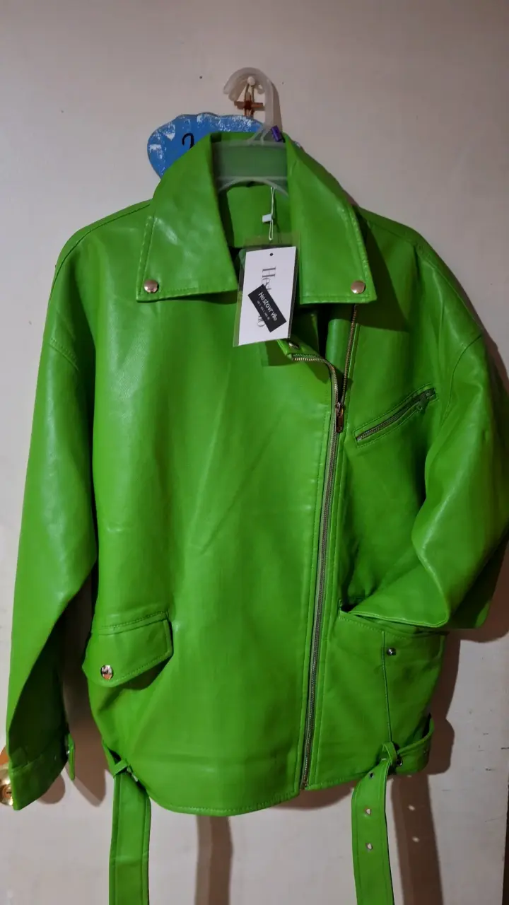 Chaqueta verde con cierre
