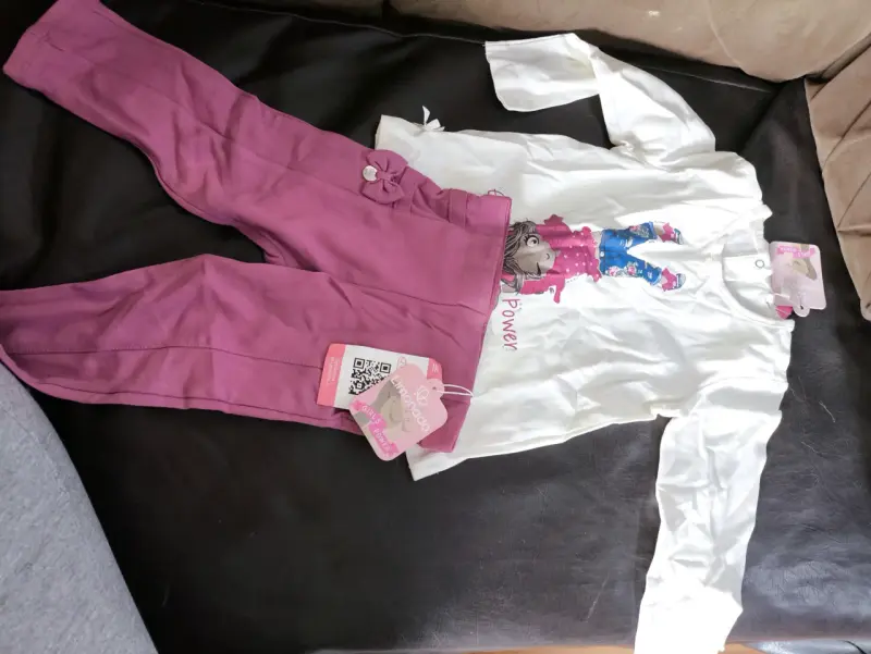 Conjunto niña camiseta y pantalón 18 meses nuevo