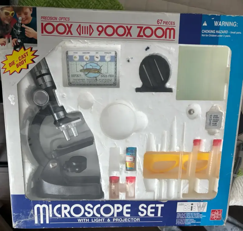 Set de microscopio con proyector