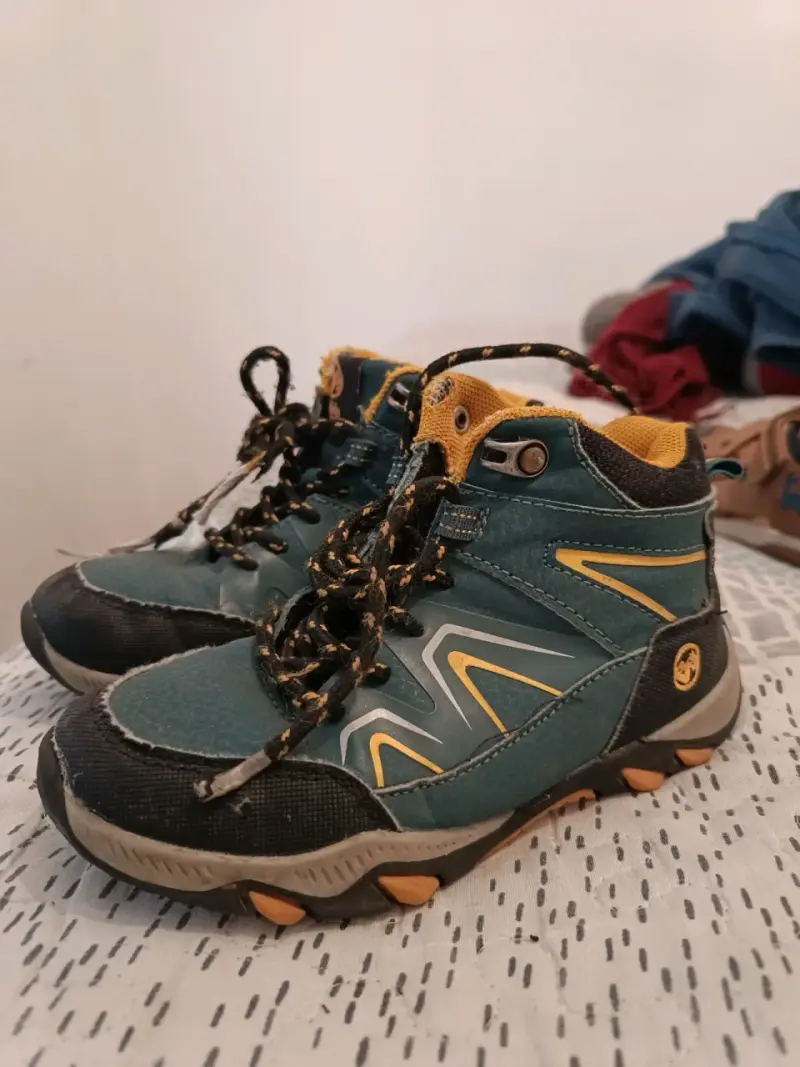Zapatillas trekking verde y amarillo - 1