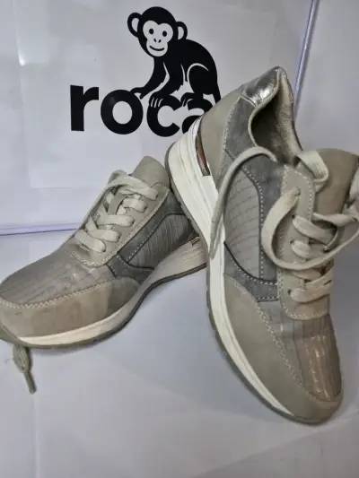 Zapatillas grises casuales - miniatura 1