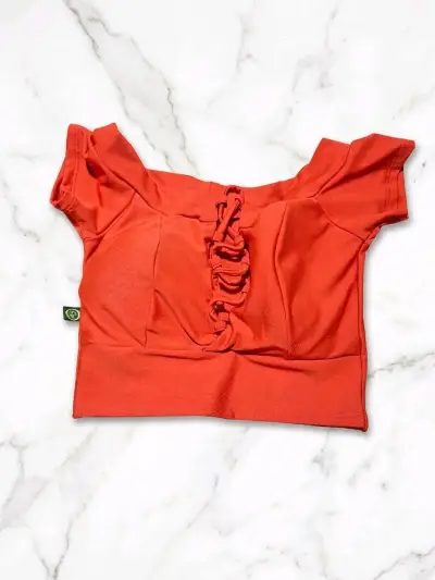 Blusa corta rosada con lazo - miniatura 3