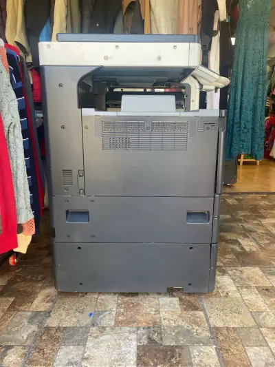 Fotocopiadora Konica Minolta Bizhub - miniatura 3