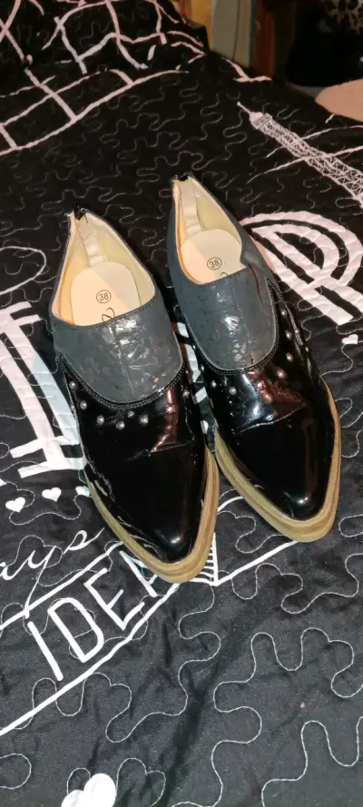 Botines negros con tacón de madera - miniatura 3