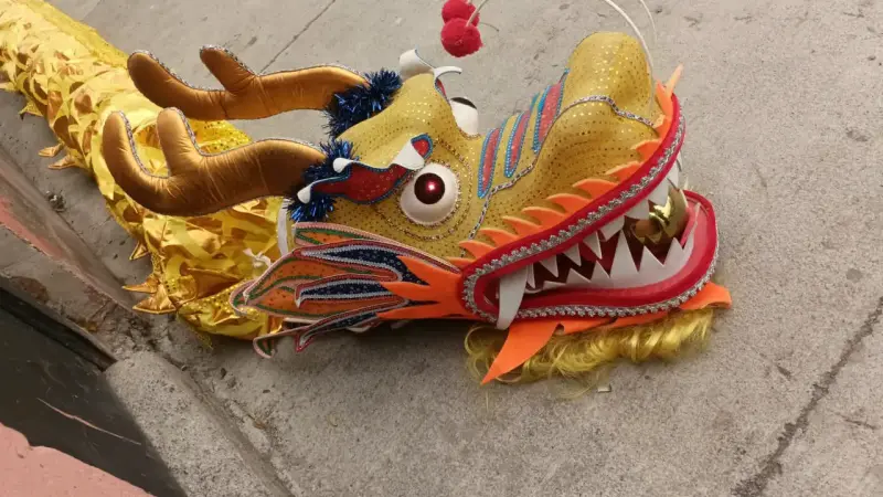 Dragón dorado - 3