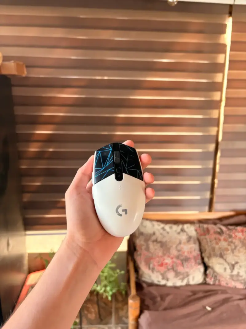 Mouse gaming inalámbrico Logitech - 1