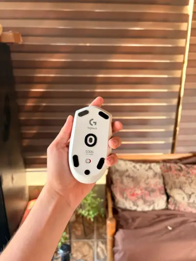 Mouse gaming inalámbrico Logitech - miniatura 2