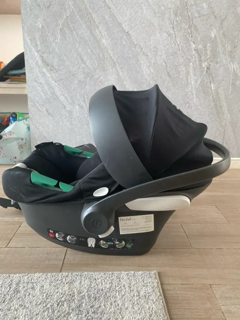 Silla de auto Cybex modelo Nido Aton B2 - 2
