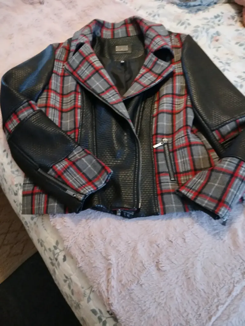Chaqueta moto cuero y lana