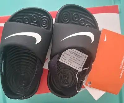Sandalias negras Nike infantiles - miniatura 4