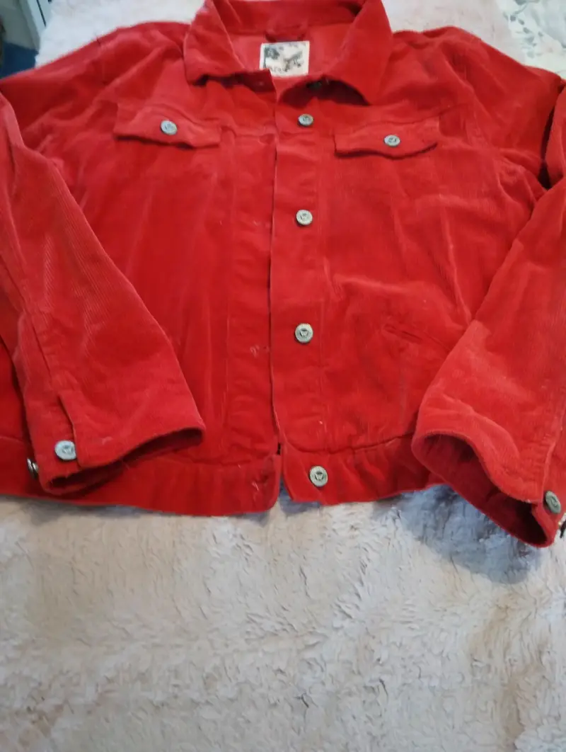 Chaqueta de pana roja