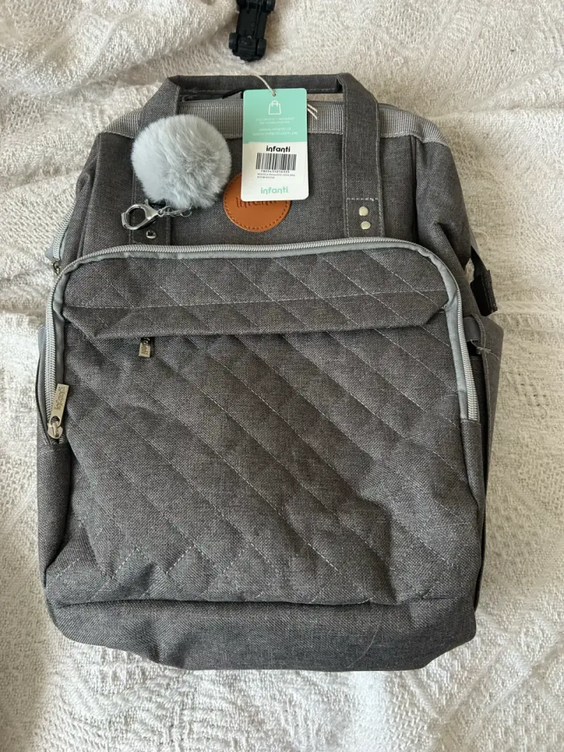Mochila Infanti gris nueva