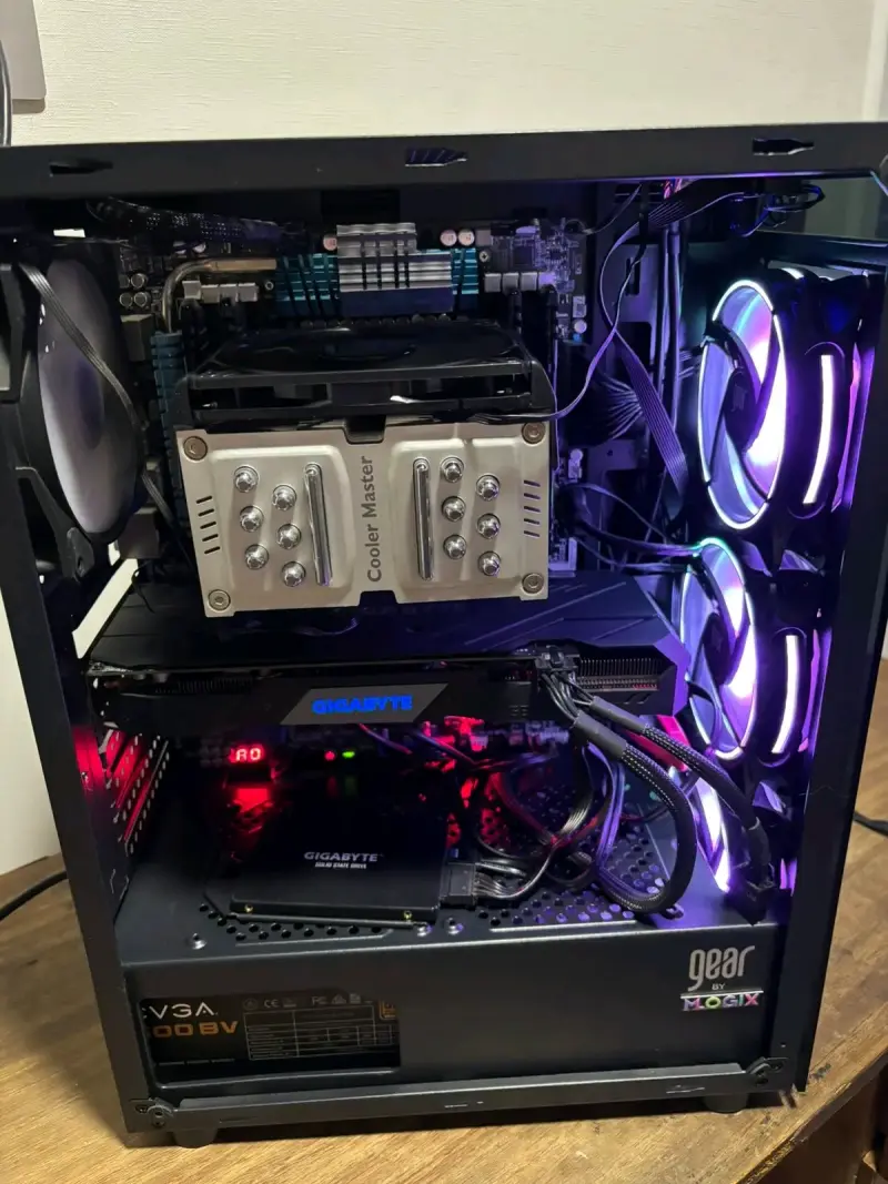 PC Gamer con iluminación RGB - 3