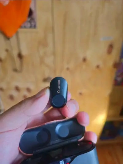 Audífonos inalámbricos Sony negros - miniatura 4