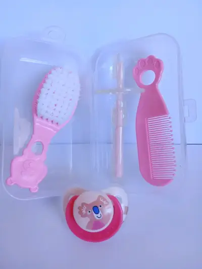 Set aseo bebé rosa - miniatura 1