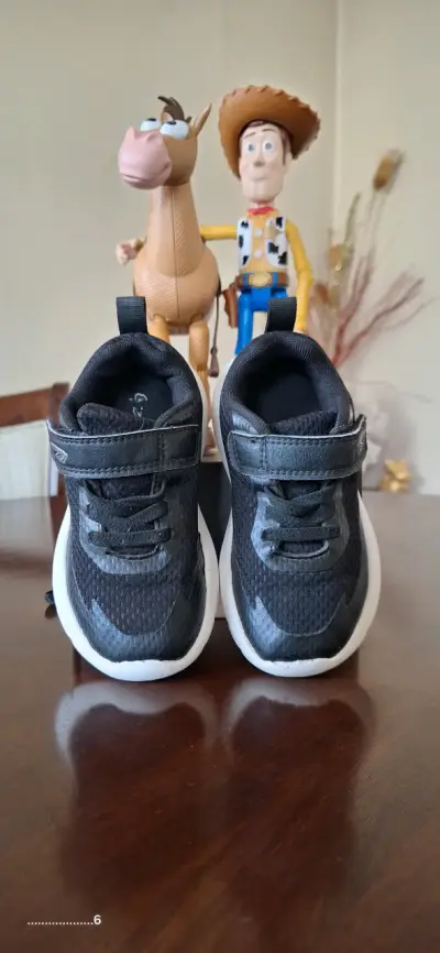 Zapatillas deportivas negras niño - miniatura 1