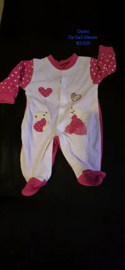 Enterito bebé rosa con corazones - miniatura 1