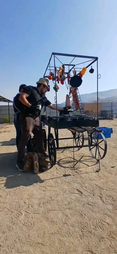 Parrilla asador móvil fogón domo - miniatura 4