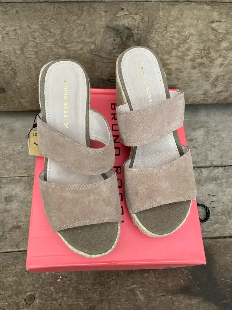 Sandalias plataforma beige Bruno Rossi - 3
