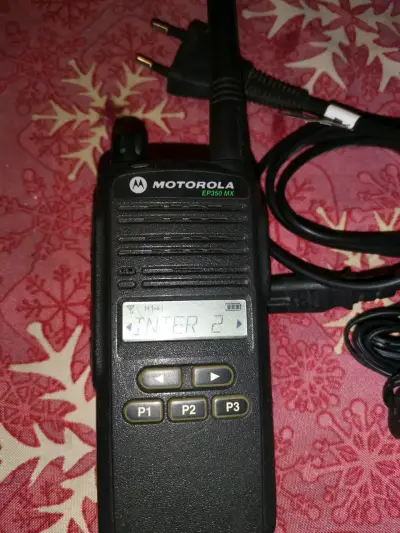 Radio Motorola EP350 VHF profesional - miniatura 3