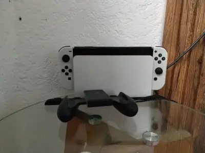 Consola switch oled cómo nueva - miniatura 1