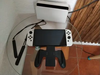 Consola switch oled cómo nueva - miniatura 3