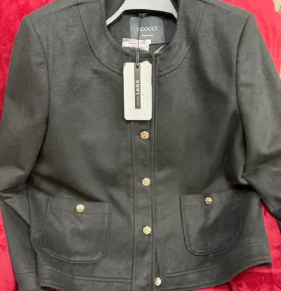 Chaqueta negra con bolsillos - miniatura 2