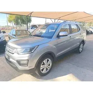 SUV gris changan cx70 en buen estado - 3
