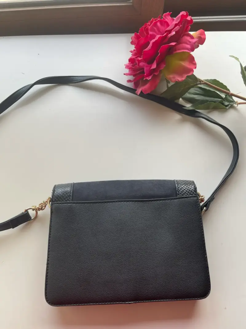 Cartera de ecocuero negra elegante - 2
